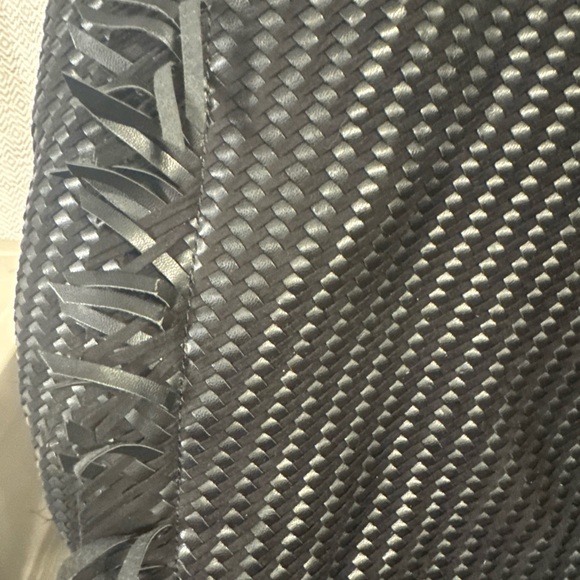 Black Woven Fringe Tote Bag Vince Camuto Excellent condition soft leather - Picture 4 of 12